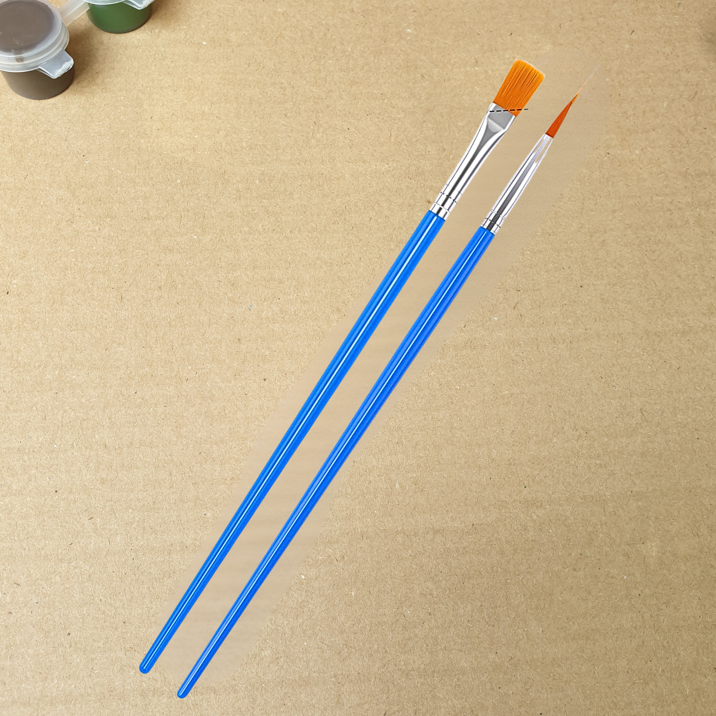 Halbling-Höhle Flaschengarten mit Bonsai und Moos