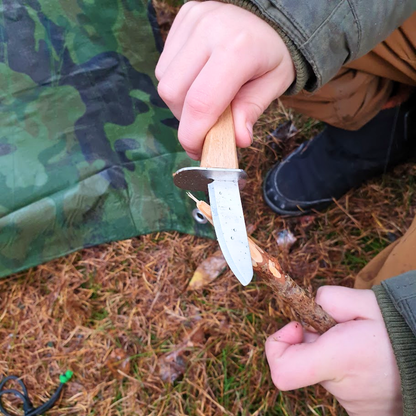 Getarnter Unterschlupf für die ganze Bande - Komplettset zum Budenbau im Wald