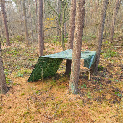 Getarnter Unterschlupf für die ganze Bande - Komplettset zum Budenbau im Wald