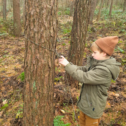 Getarnter Unterschlupf für die ganze Bande - Komplettset zum Budenbau im Wald