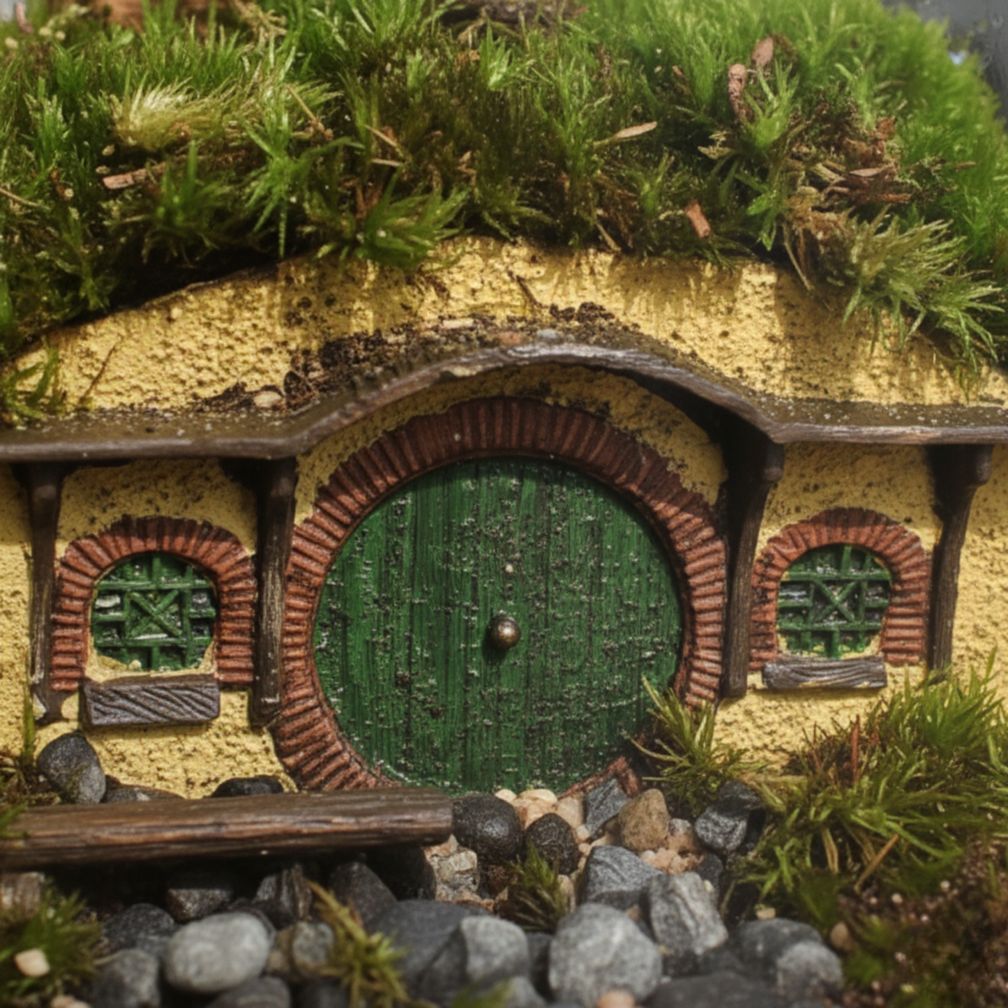 Halbling-Höhle Flaschengarten mit Bonsai und Moos