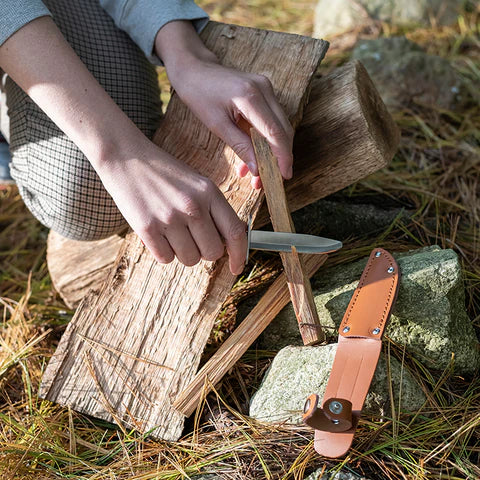 Scout-Messer aus Holz & Edelstahl mit Lederscheide